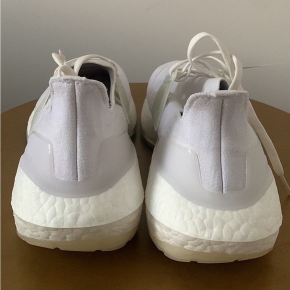 Adidas Ultraboost 21 BNIB - Picture 4 of 5